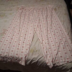 pretty flowers womans pj bottoms.🚨 URGENT: EVERYTHING MUST GO! 🚨 CLOSING april